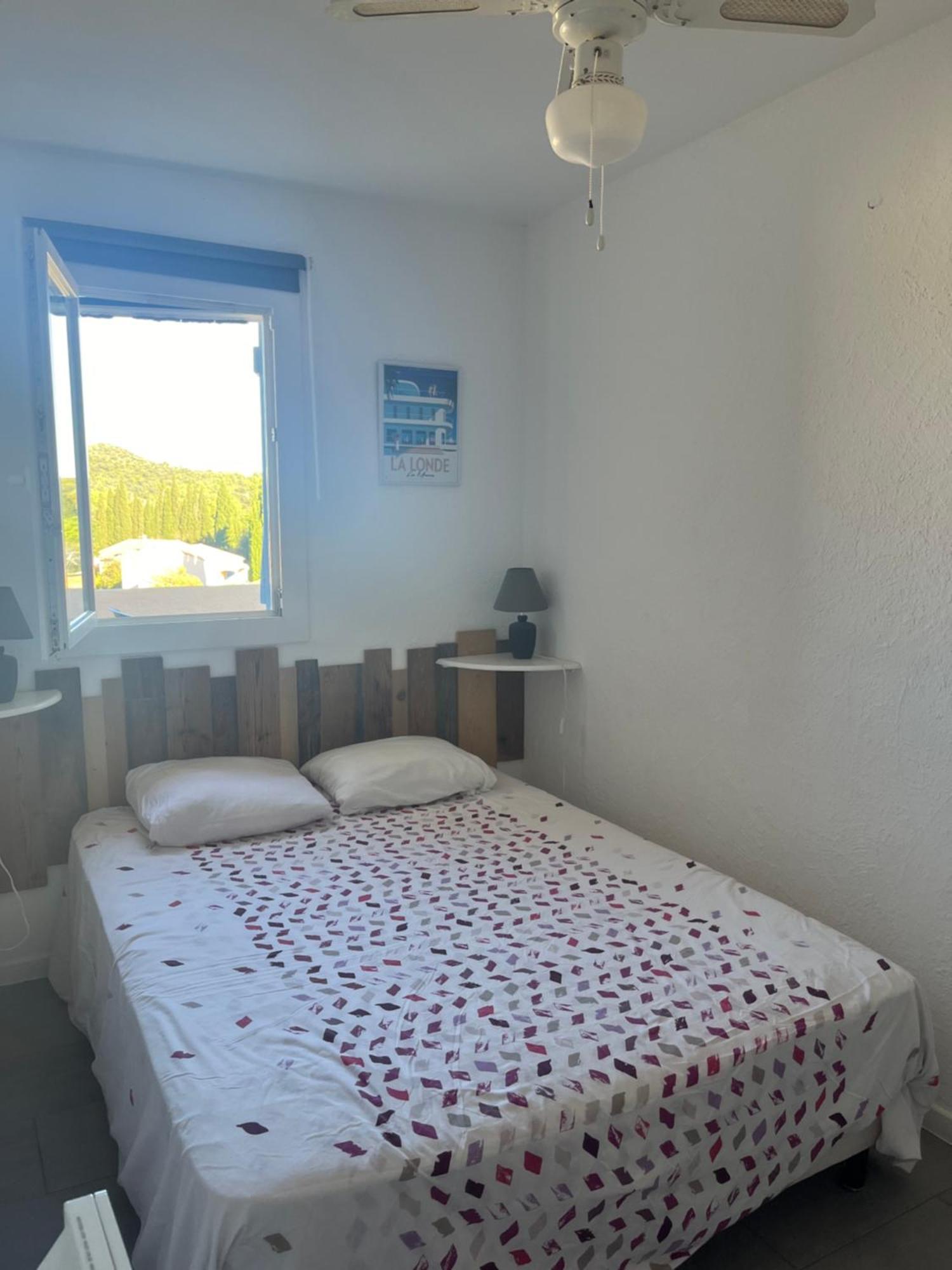 Appartement T2, 4 Personnes, Climatise, Avec Piscine, Village De La Mer La Londe-les-Maures Exterior foto